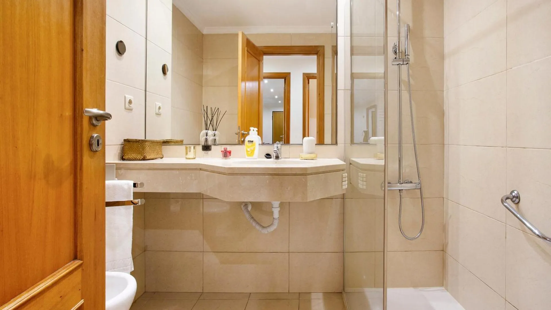 Apartamento Caires Funchal  Funchal (Madeira)